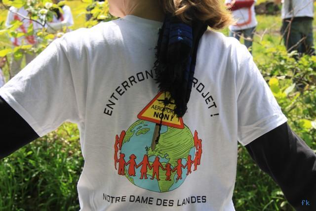 La chaîne humaine La chaîne humaine