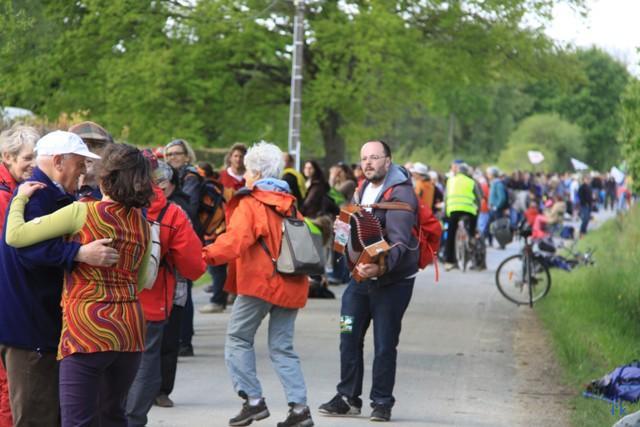 La chaîne humaine La chaîne humaine
