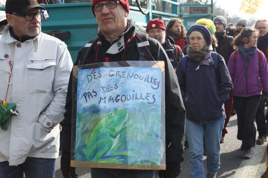 Les opposants à l’aéroport sur la 4 voies Les opposants à l’aéroport sur la 4 voies